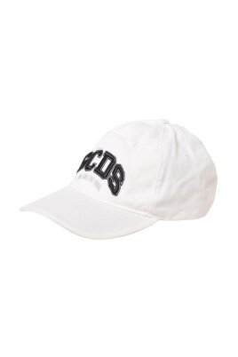 white-embroidered-logo-hat-stylish-accessory