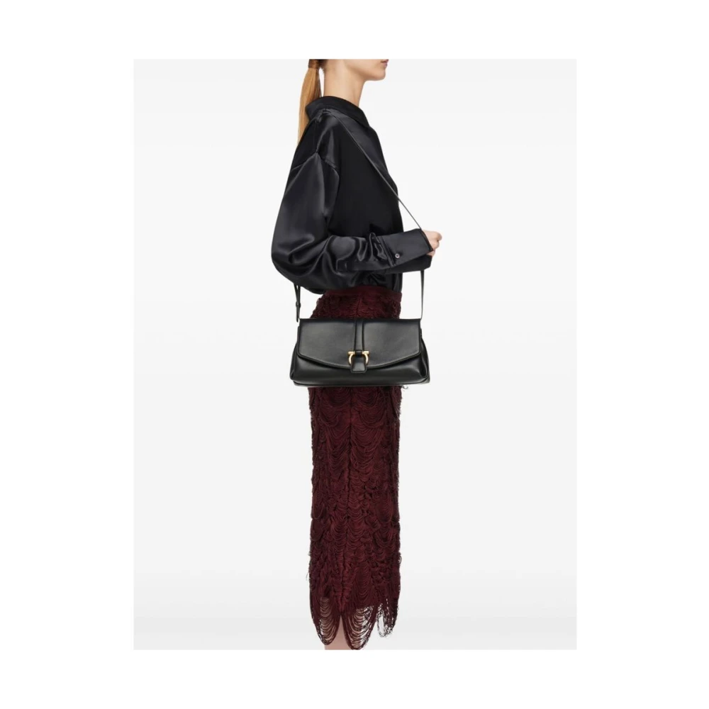 Salvatore Ferragamo Zwarte leren schoudertas met Gancini gesp Black Dames