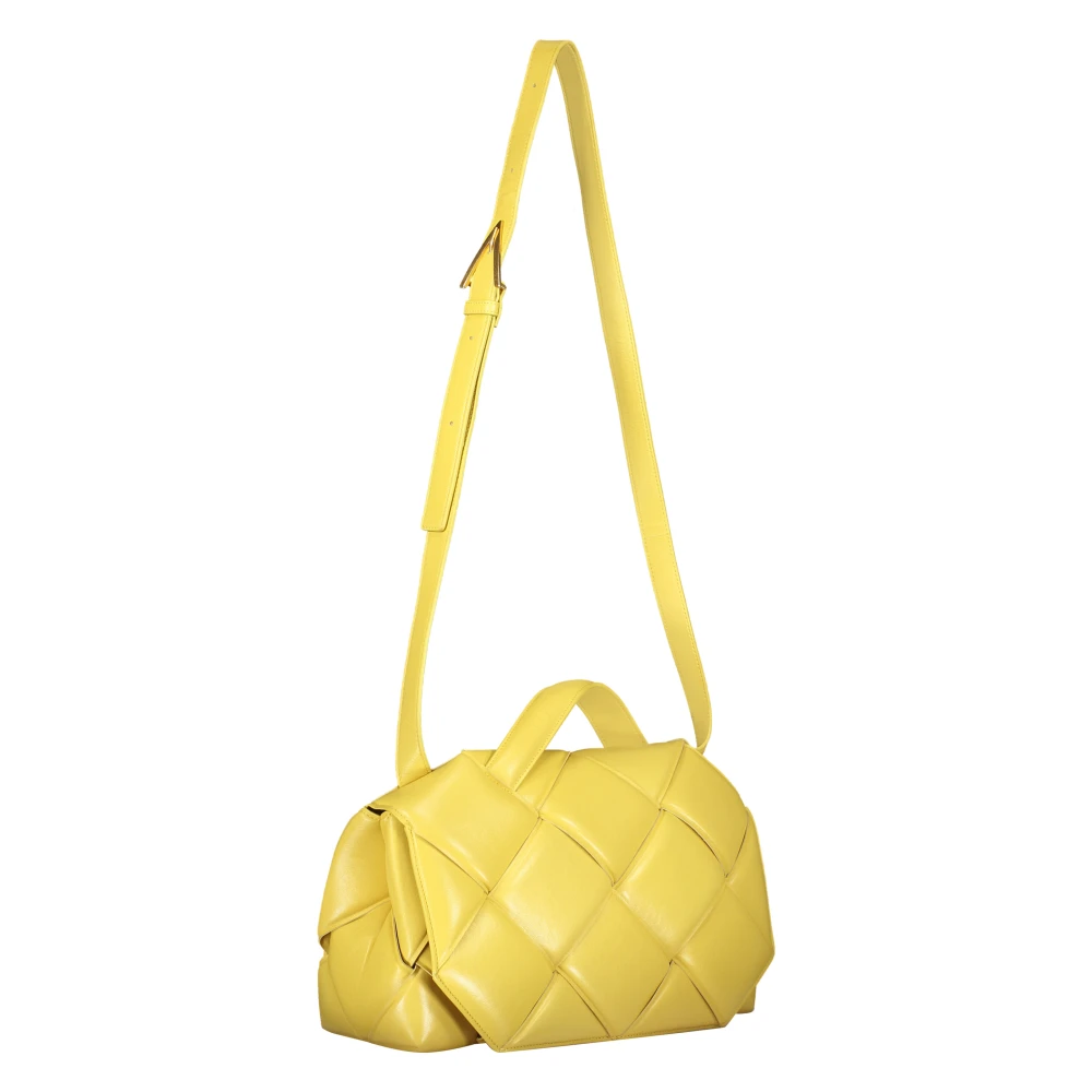 Bottega Veneta Nappa Handtas met Interlock Sluiting Yellow Dames