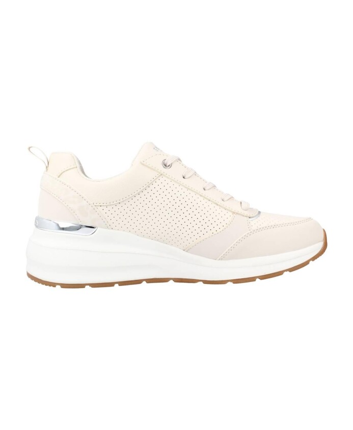 sneakers-avec-des-motifs-subtils