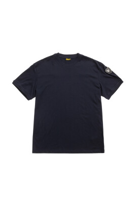 t-shirt-moderne-a-manches-courtes