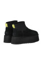 botte-classique-mini-dipper-en-daim-noir
