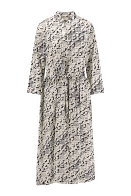 black-silk-dress-with-3-4-sleeves