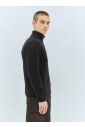 cardigan-en-maille-avec-poche-poitrine