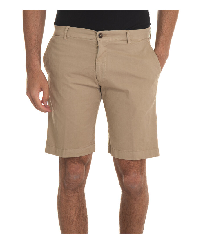 shorts-bermuda-en-coton-avec-event-de-tailleur