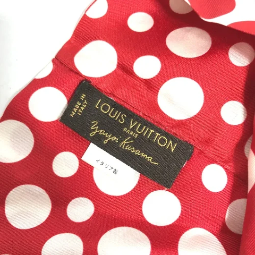 Louis Vuitton Vintage Pre-owned Silk scarves Red Dames