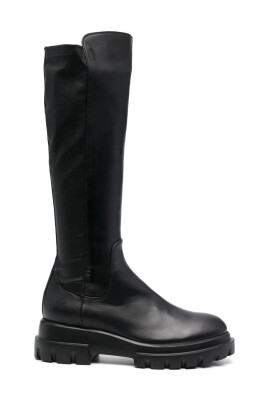 chunky-sole-boots-for-fashion-forward-women