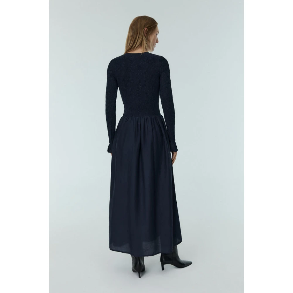 The New Society Midnight Navy V-Hals Lange Jurk Blue Dames