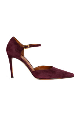 burgundy-suede-pointed-toe-pumps
