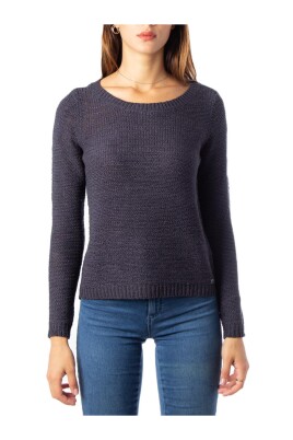 blue-knitted-jumper