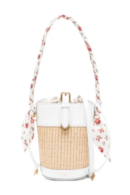 Vävd Bucket Bag med Blommig Scarfsdetalj