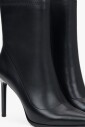 bottines-stiletto-en-cuir-noir