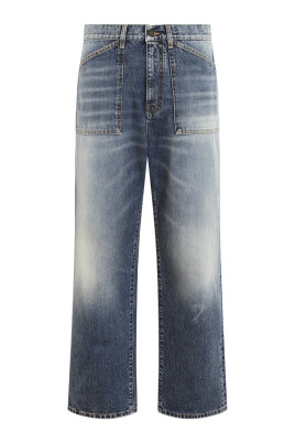 loose-fit-blue-jeans