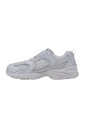 baskets-grises-a-lacets-et-semelle-en-caoutchouc