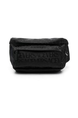 sac-banane-a-imprime-logo-avec-details-greca