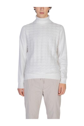 white-turtleneck-knit-sweater