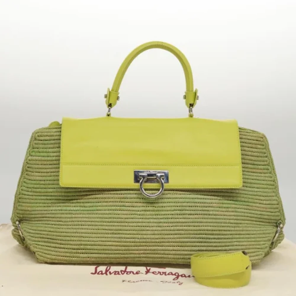 Salvatore Ferragamo Pre-owned Fabric handbags Green Dames