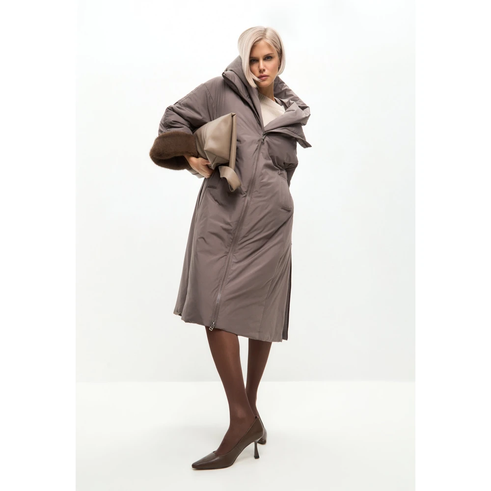 Cesare Gaspari Oversized gewatteerde jas met capuchon en nepbont manchetten Beige Dames