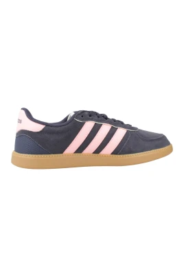 Sleek Breaknet Sneakers