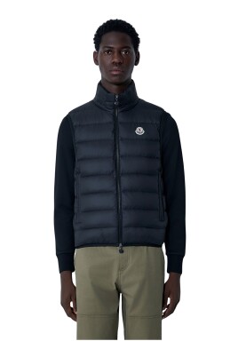 gilet-matelasse-avec-col-montant-et-logo