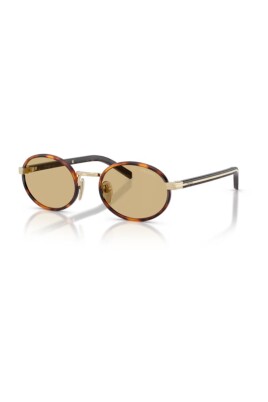 stylish-sunglasses-for-every-outfit