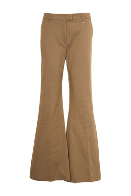 green-trousers-for-women