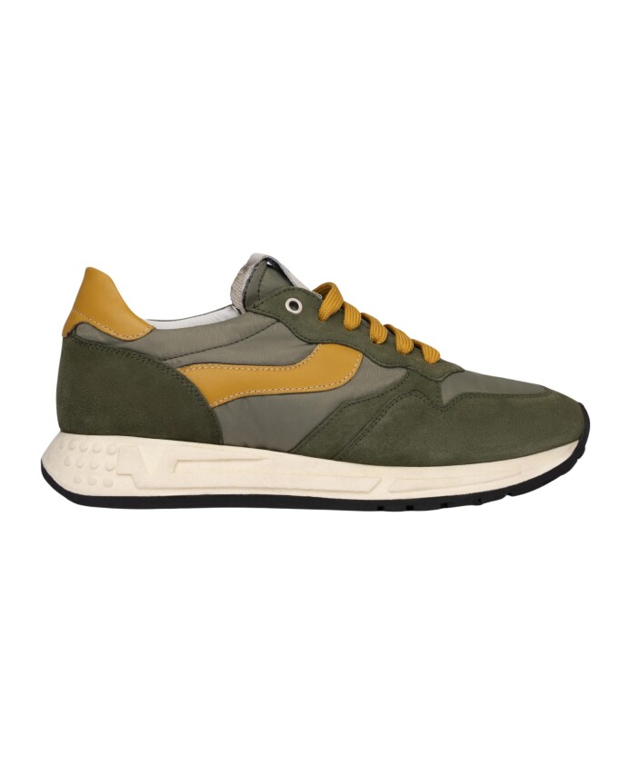 sneakers-en-daim-vert-et-tissu-technique