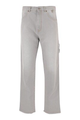 denim-jeans-with-chain-detail