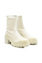 bottes-elegantes-en-cuir