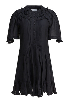 black-dress-aw25-elegant-chic-style