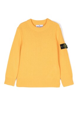 yellow-ribbed-sweater-with-badge