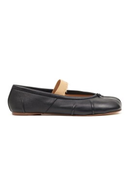 black-flat-shoes