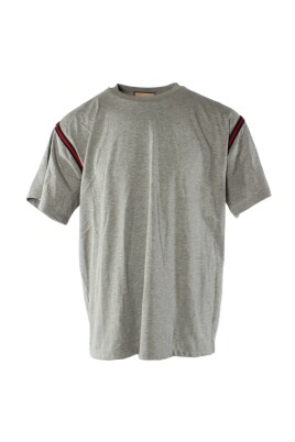 oversized-tee-with-iconic-logo