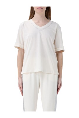 klassisk-vit-v-ringad-broderad-t-shirt