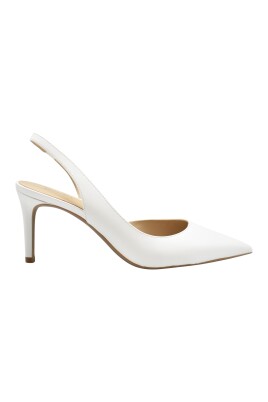 chaussures-blanches-en-dentelle-style-elegant