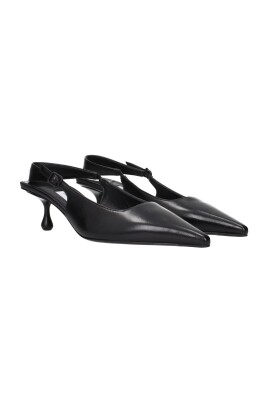 black-leather-flat-sandals