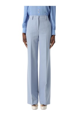 elegant-blend-of-polyester-and-elastane