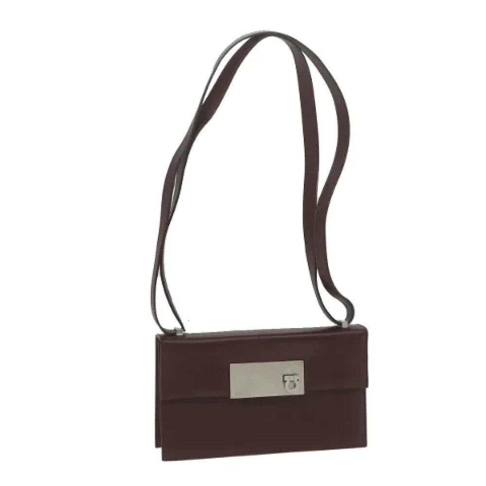 Salvatore Ferragamo Pre-owned Leather shoulder-bags Red Dames