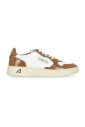 sneakers-en-cuir-blanc-avec-details-contrastants