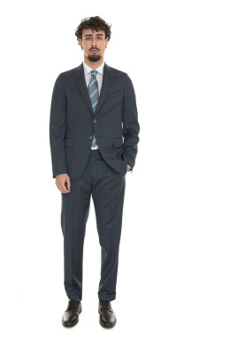 costume-en-laine-texturee-avec-revers-pointus