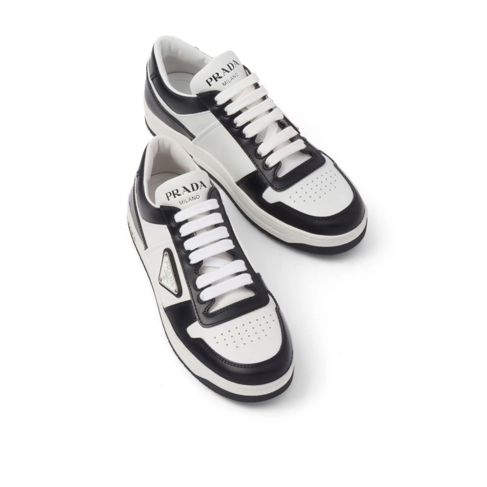 Prada Witte Sneakers met Driehoekig Logo