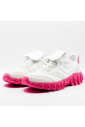 baskets-blanches-retro-inspirees-multicolores-a-lacets