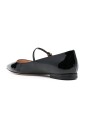chaussures-plates-noires-avec-details-dores