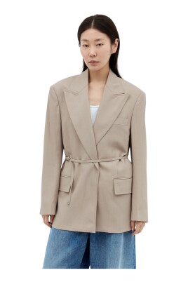 peak-lapels-blazer-ceinture