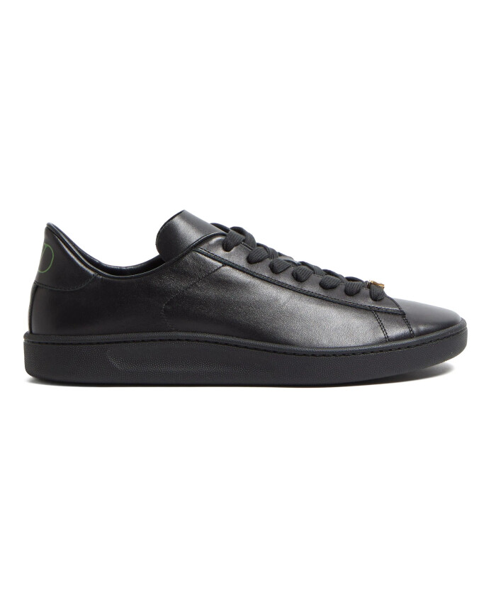 black-sneakers-with-vlogo-detail