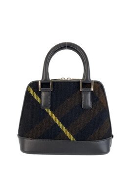 pre-owned-wool-handbags