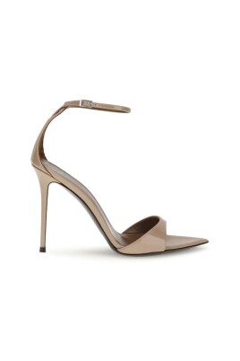 intriigo-strap-sandals