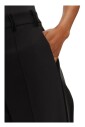 zwarte-broek-met-zijstrepen