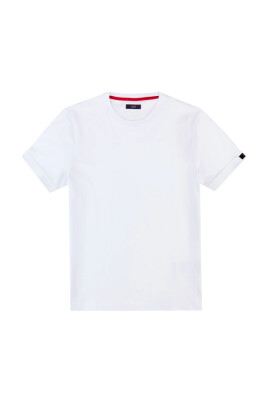 white-t-shirt