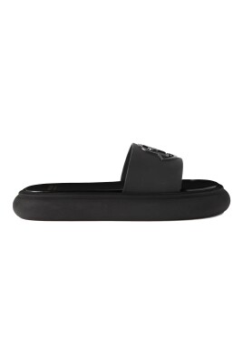 black-slippers-with-logo-detail